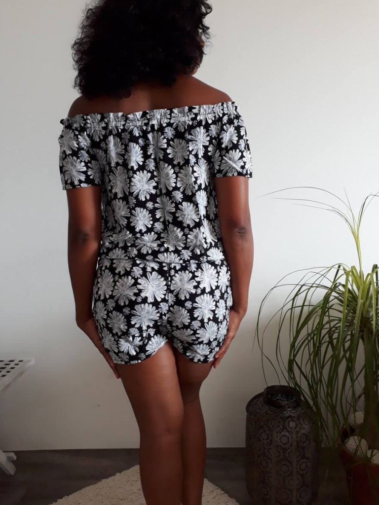 Combi-short noir et blanc