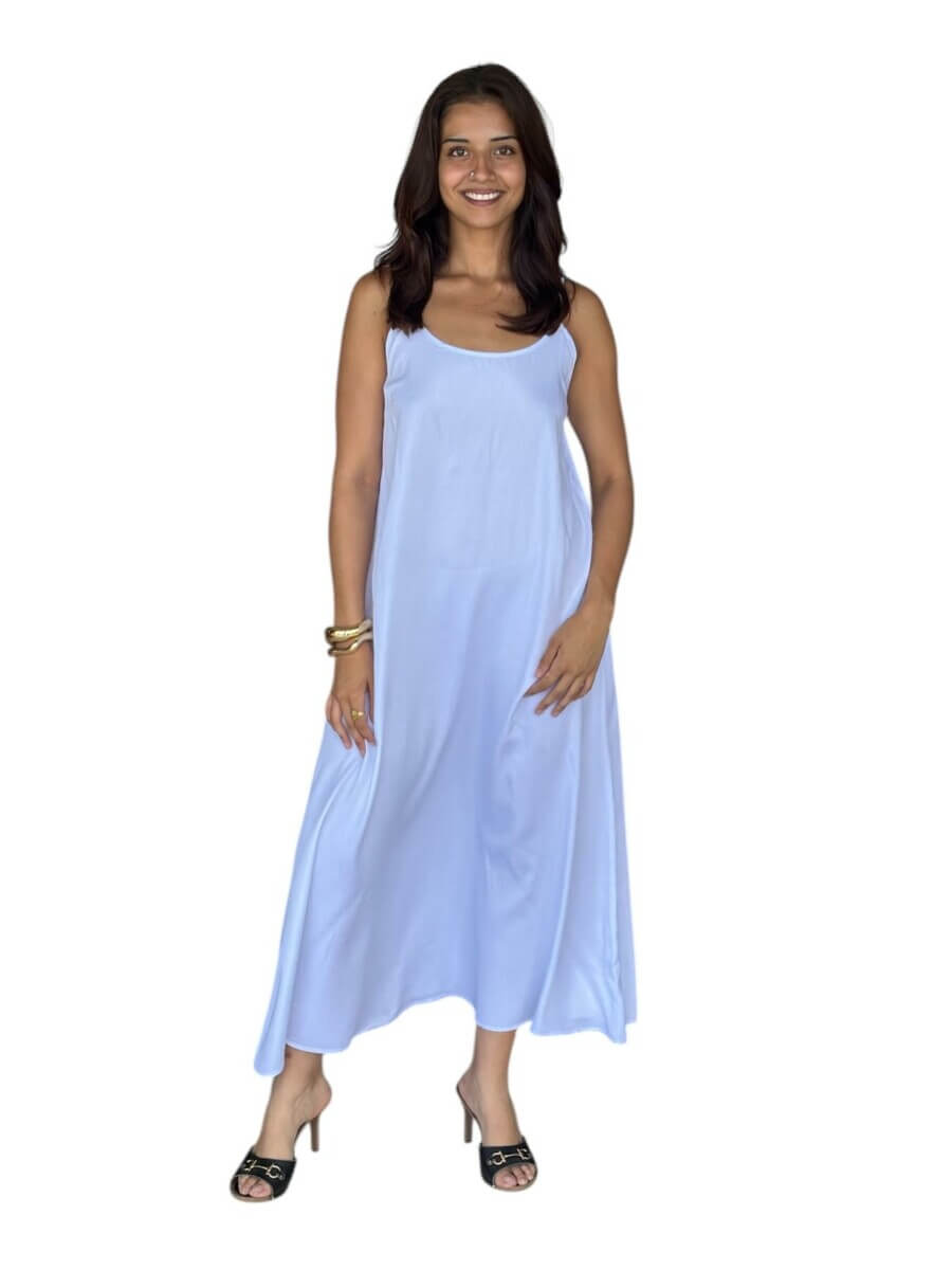 Robe EVA longue fluide 100% viscose – Dos échancré à bretelles fines- noire/blanc – Image 4