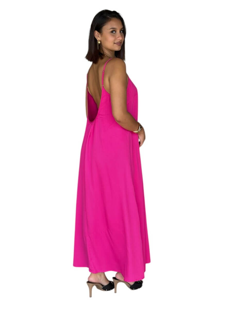 Robe EVA longue fluide 100% viscose – Dos échancré à bretelles fines- couleur corail/fushia – Image 3