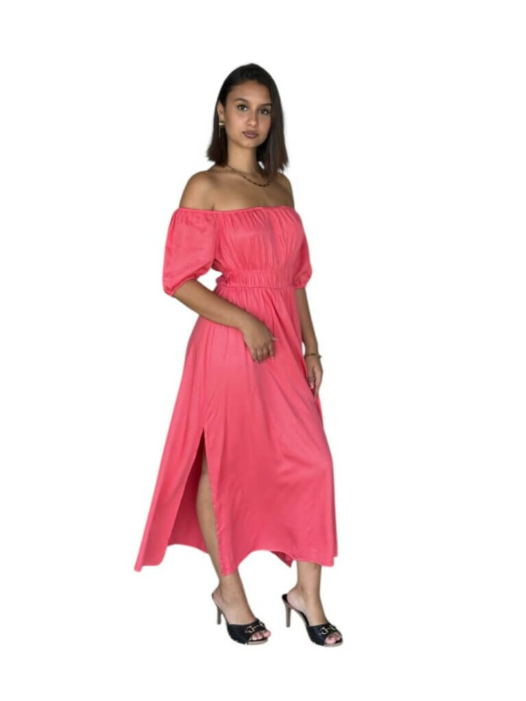 Robe STACY LONGUE 100% viscose – Épaules dénudées, taille smockée et fentes- couleur corail/moka