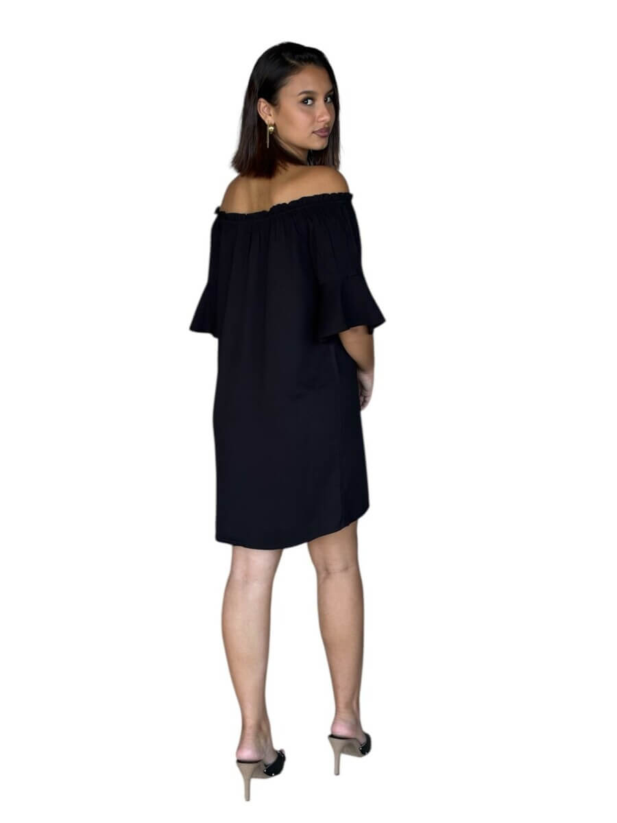 Robe HELENA épaules dénudées en viscose – Coupe fluide, manches volantées – Noire - Blanc – Image 3